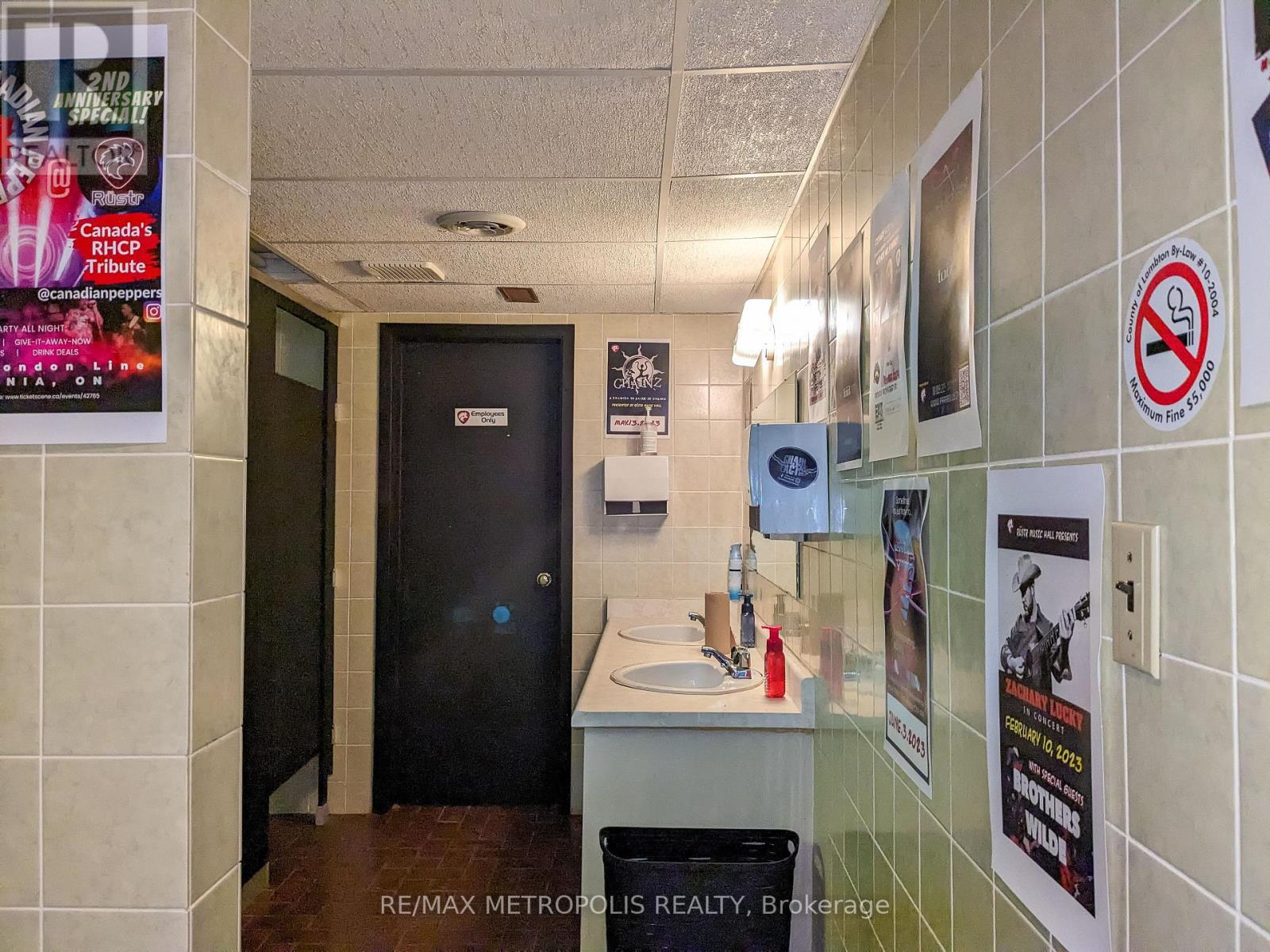 2505 London Line Property Photo 25