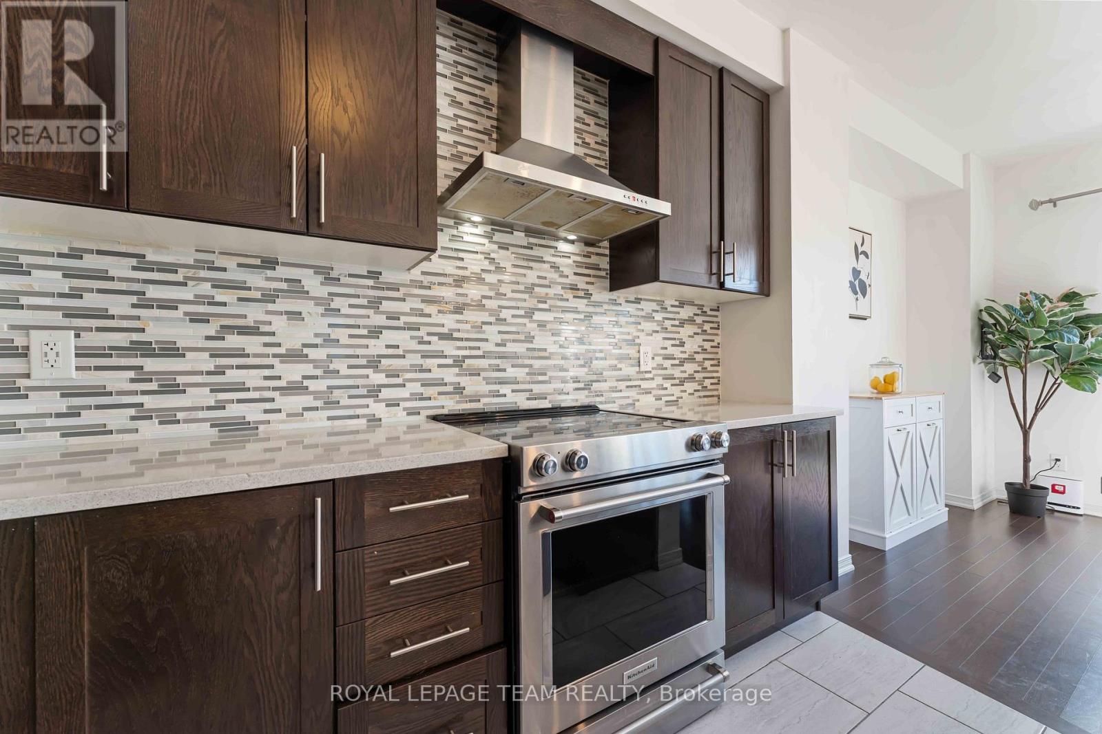 359 Melodie Street Property Photo 14