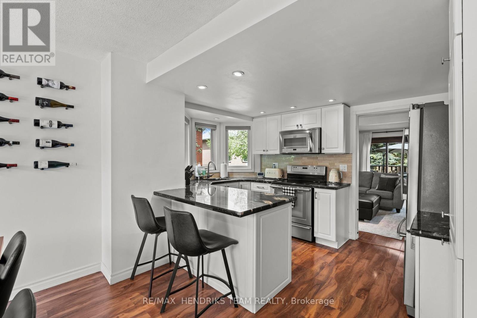 5 Harbour Drive Property Photo 13