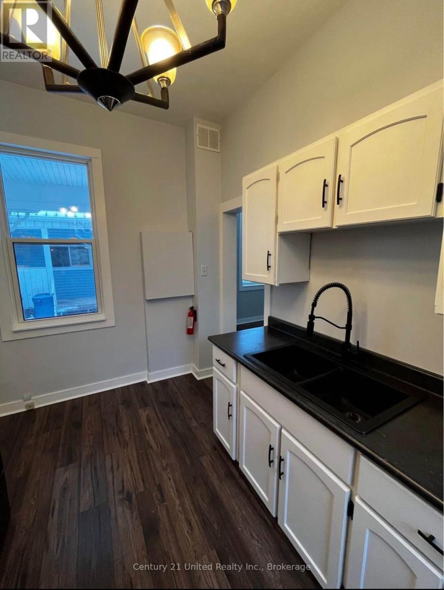 88 Douro Street Property Photo 2
