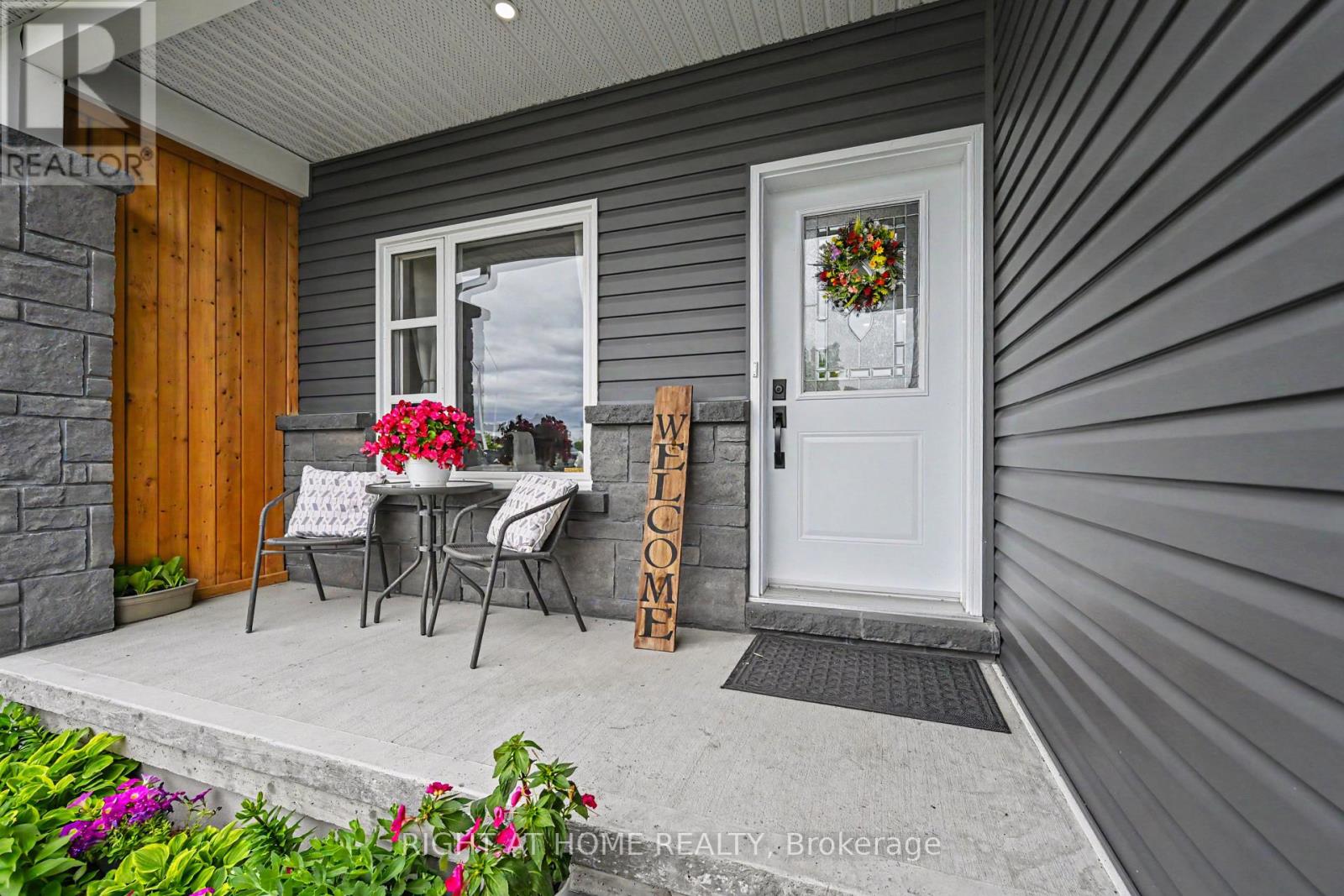 306 Forestview Crescent Property Photo 5