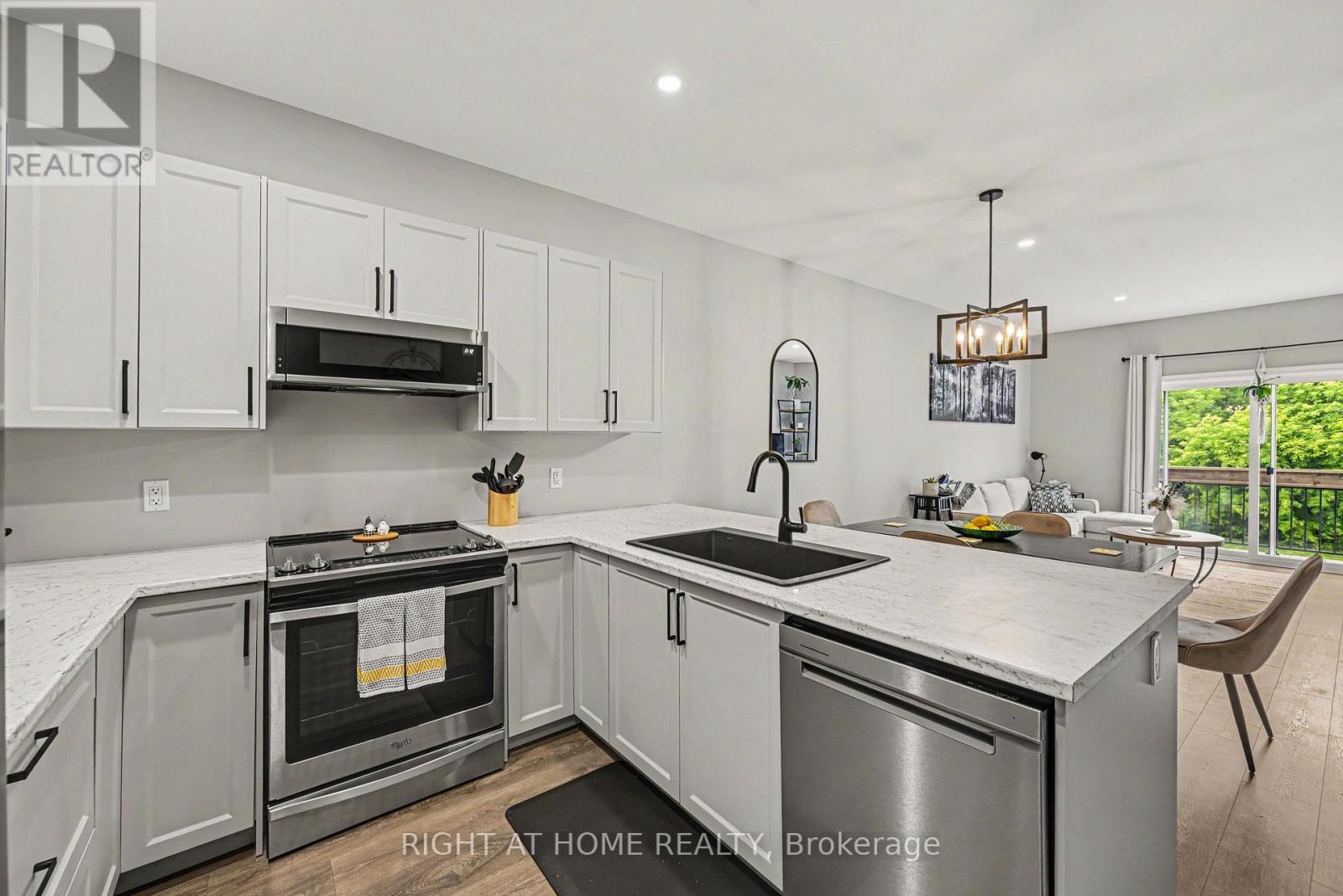 306 Forestview Crescent Property Photo 15