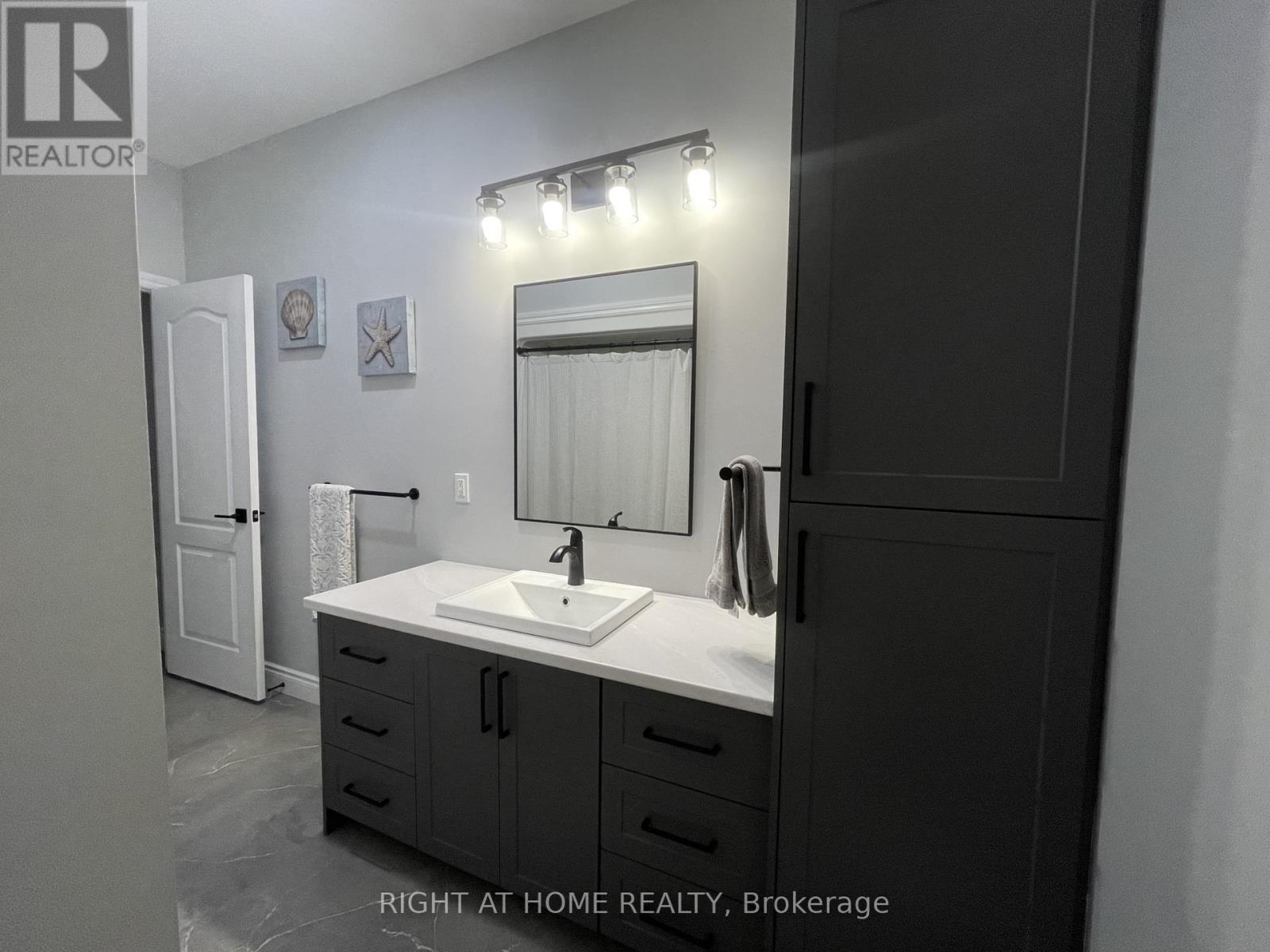 306 Forestview Crescent Property Photo 18