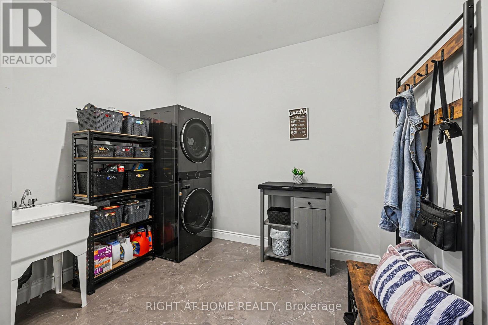 306 Forestview Crescent Property Photo 28