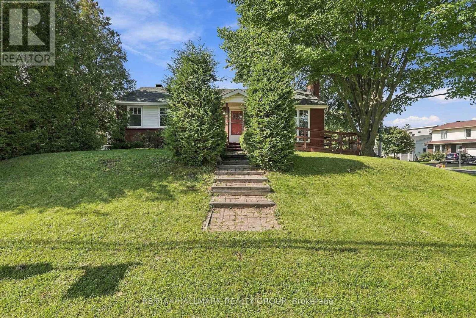 3844 Albion Road Property Photo 4