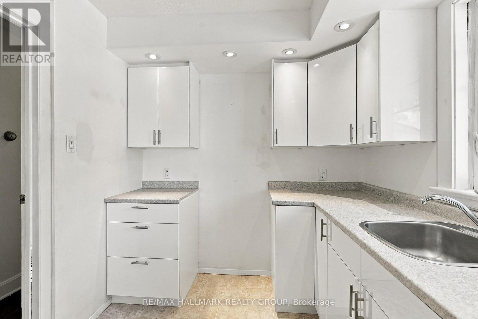 3844 Albion Road Property Photo 15