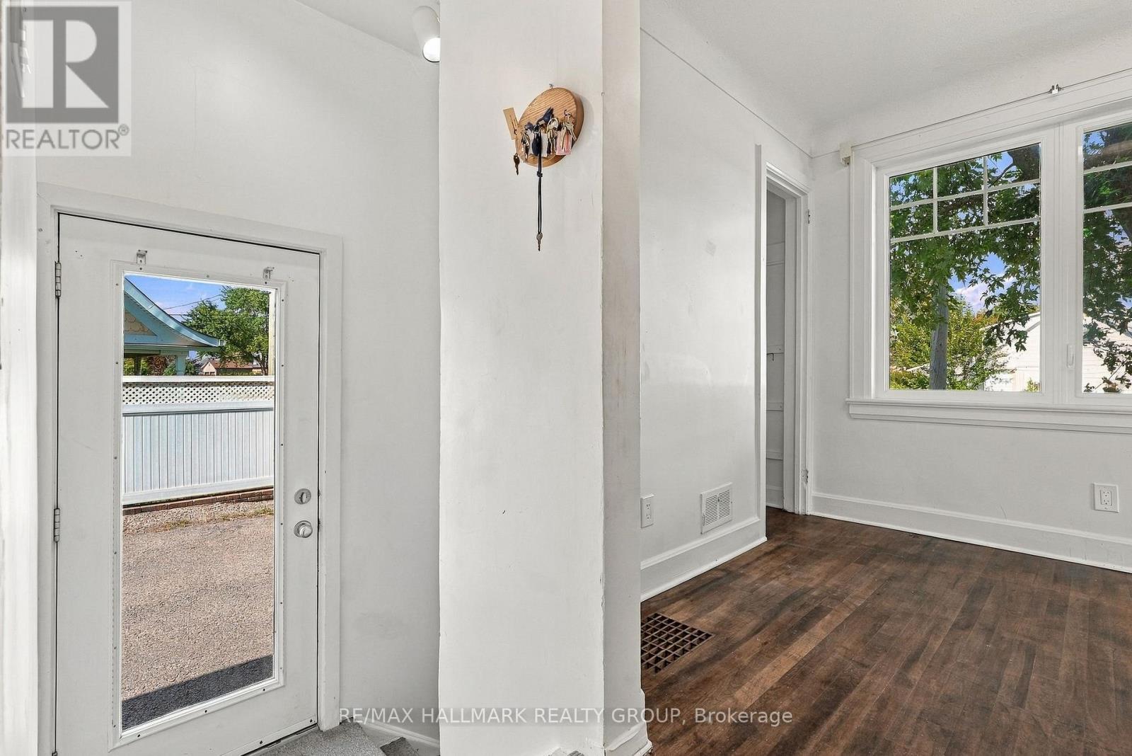 3844 Albion Road Property Photo 18