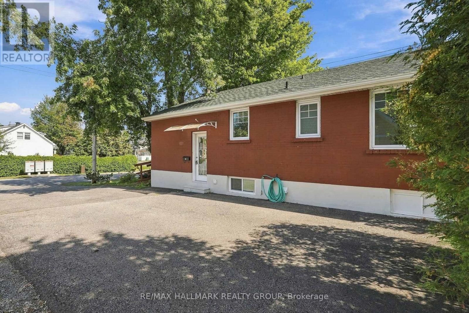 3844 Albion Road Property Photo 40