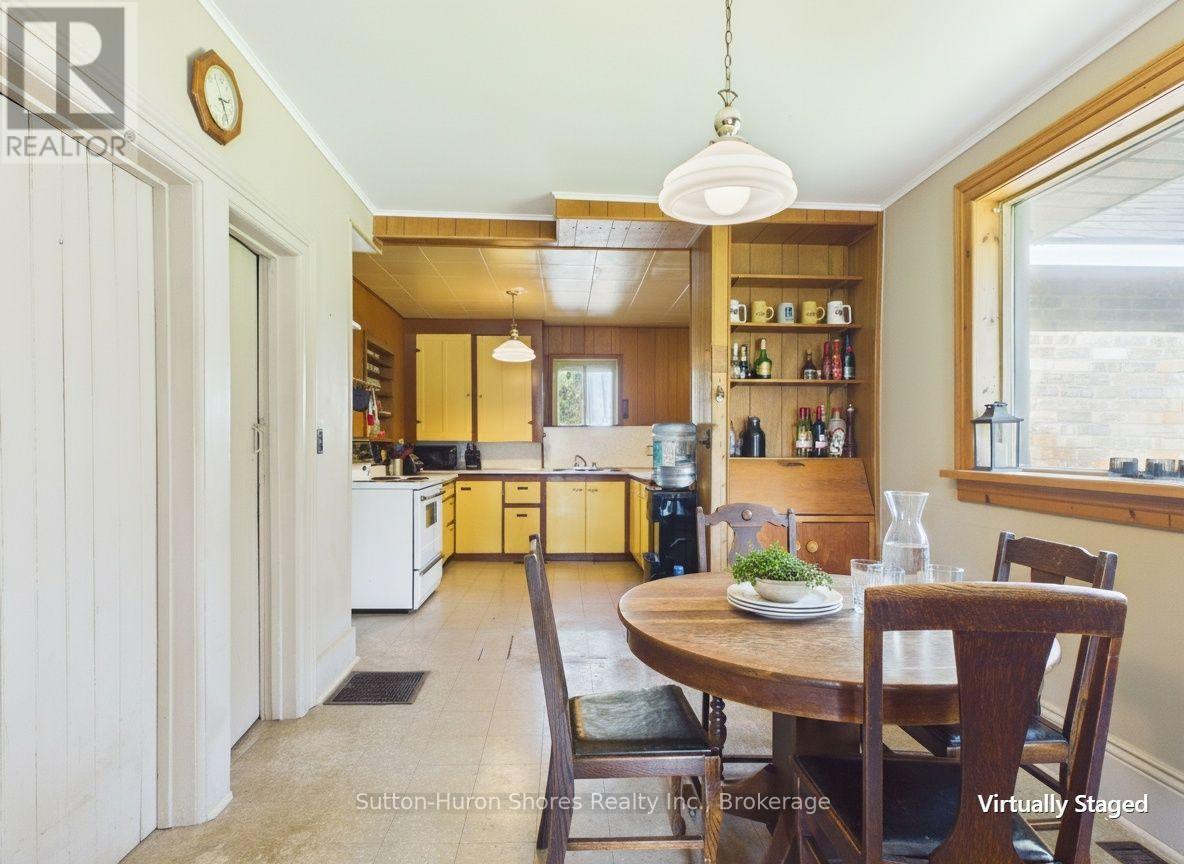 433 Goderich Street Property Photo 6