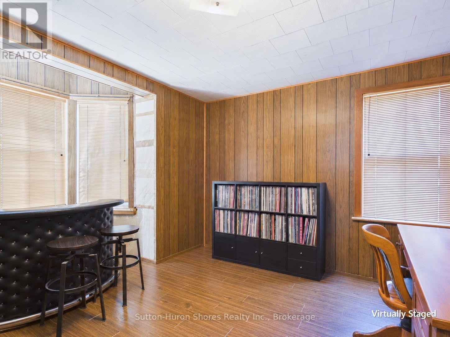 433 Goderich Street Property Photo 15