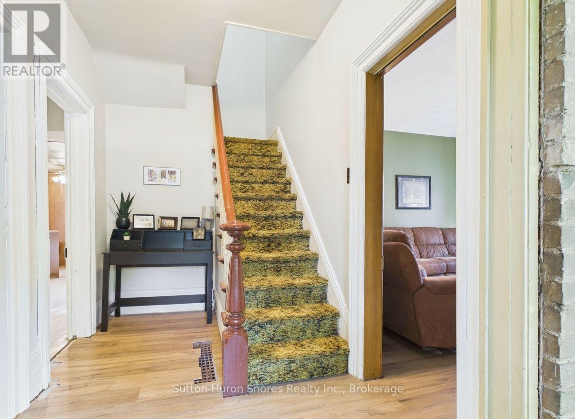 433 Goderich Street Property Photo 16