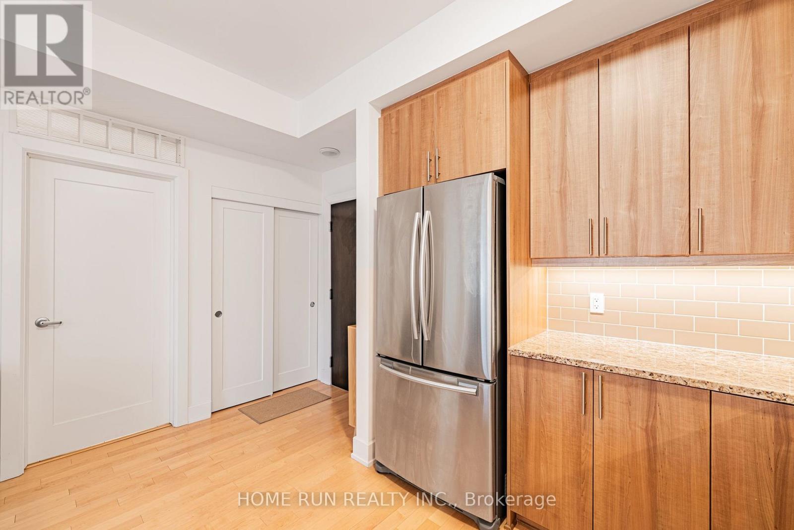 312 - 615 Longfields Drive Property Photo 7