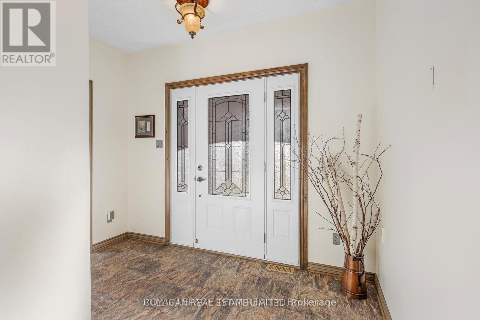 2315 Styles Side Road Property Photo 4