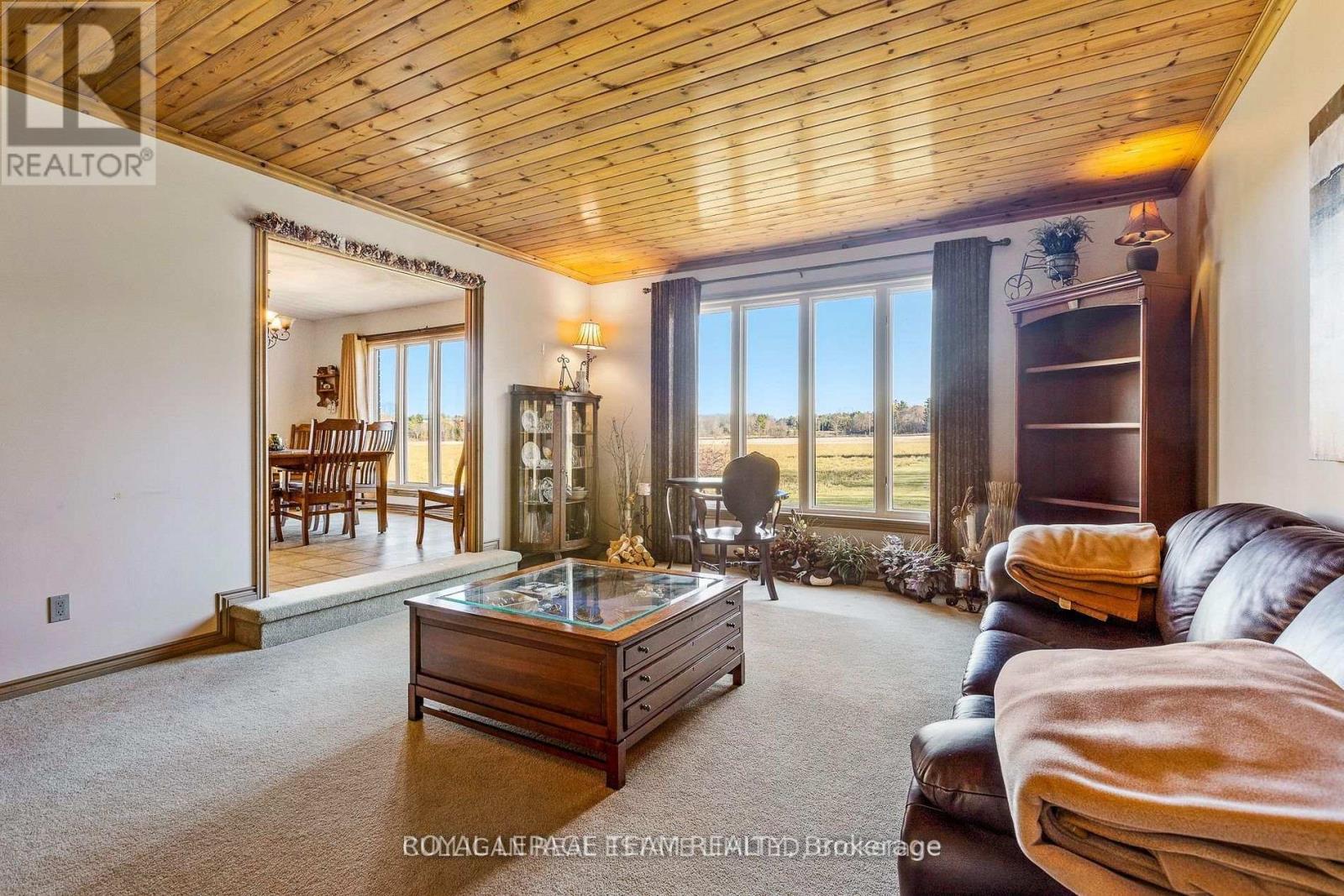 2315 Styles Side Road Property Photo 7