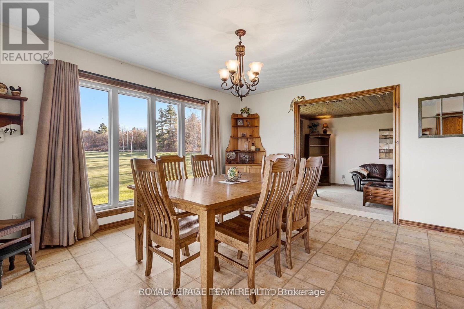 2315 Styles Side Road Property Photo 12