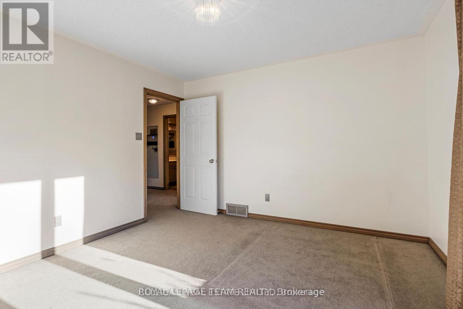 2315 Styles Side Road Property Photo 19