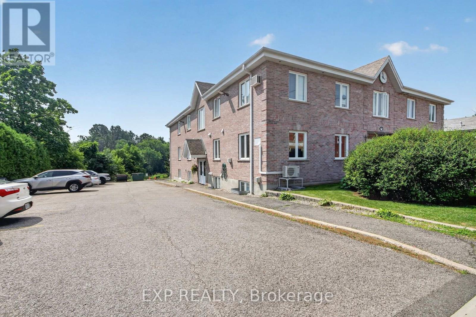 2a - 97 Mill Street Property Photo 15