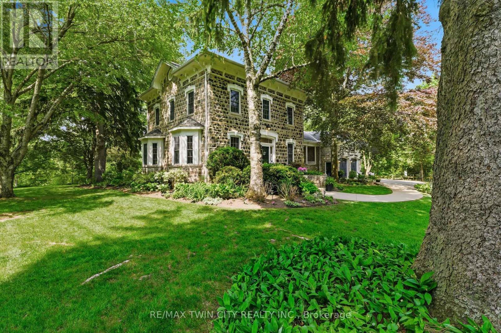 25 Dunbar Street Property Photo 1