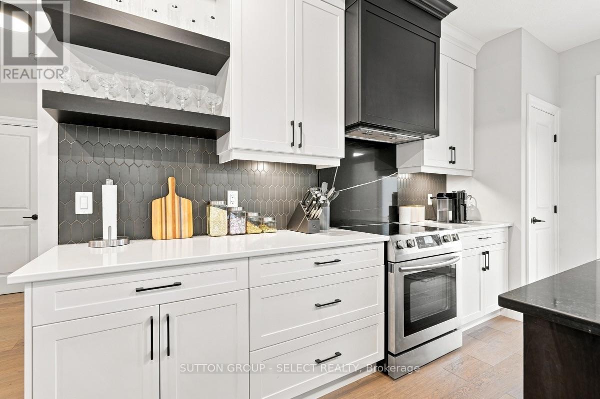 38 - 159 Collins Way Property Photo 15