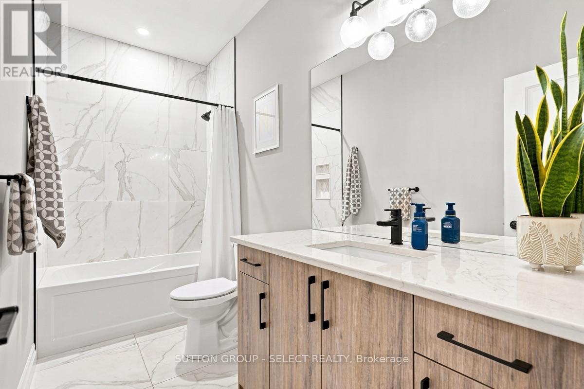 38 - 159 Collins Way Property Photo 20
