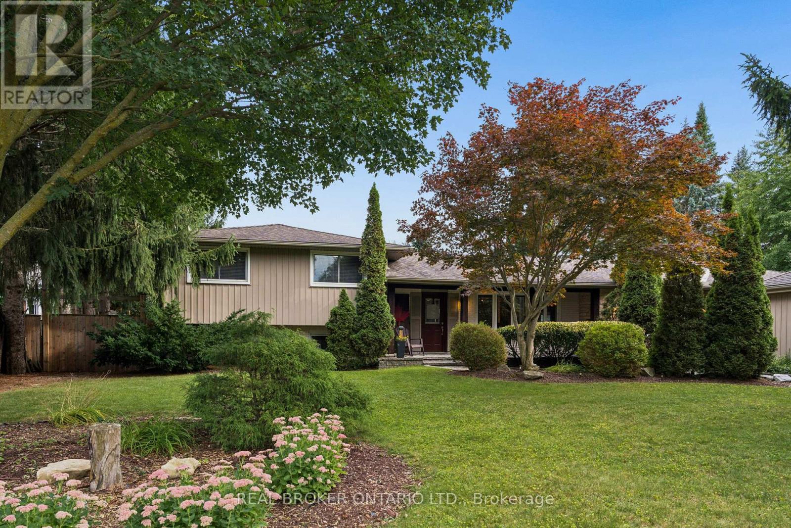 373 Forestlawn Road Property Photo 1