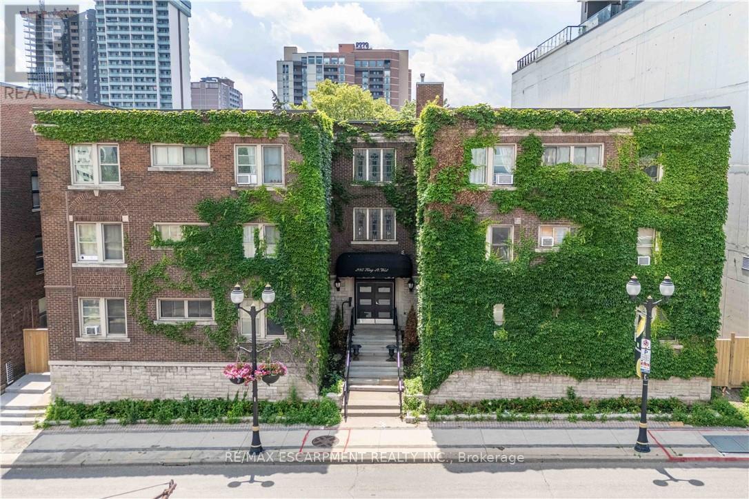 4 - 285 King Street W Photo de la propriété 1