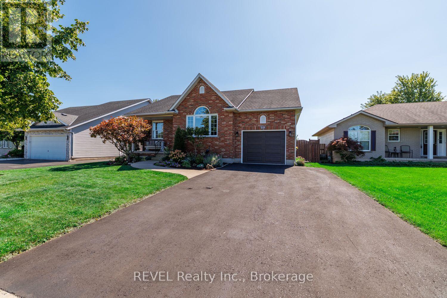 2779 Baker Road Property Photo 2