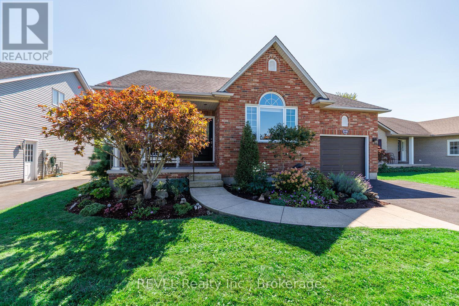 2779 Baker Road Property Photo 3