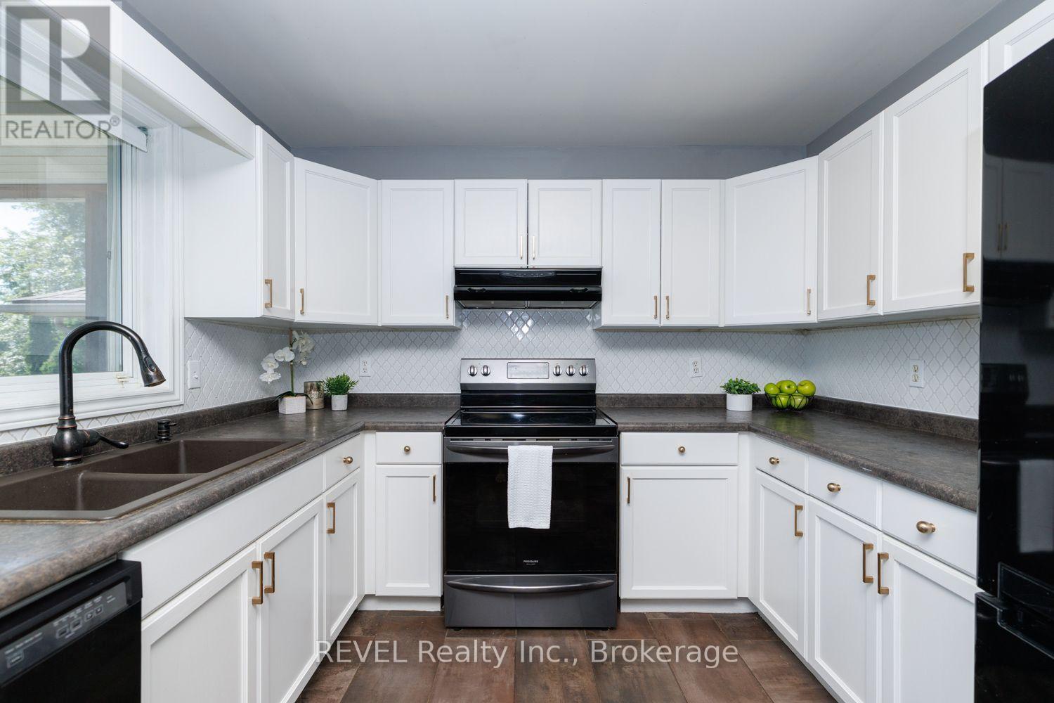 2779 Baker Road Property Photo 13