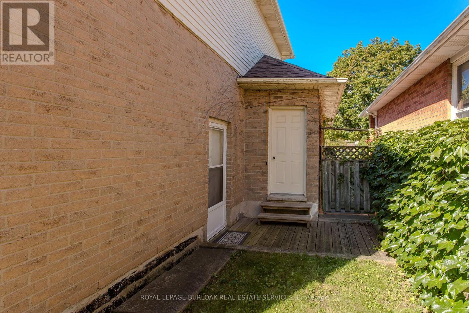 14 Ellington Avenue Property Photo 30