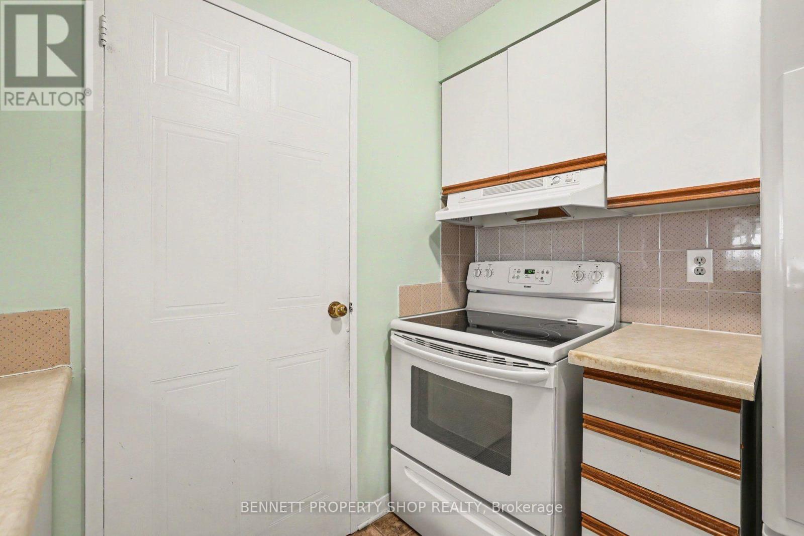 803 - 80 Sandcastle Drive Property Photo 9