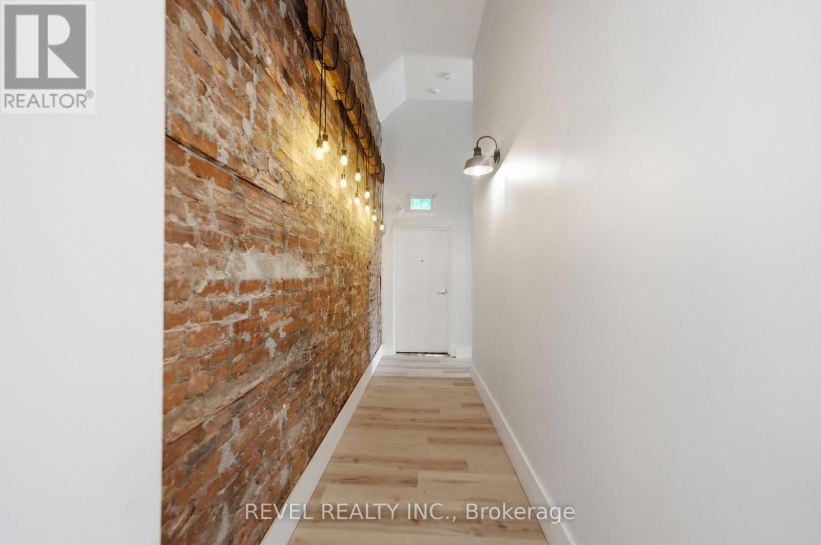 45 Wellington Street N Property Photo 10