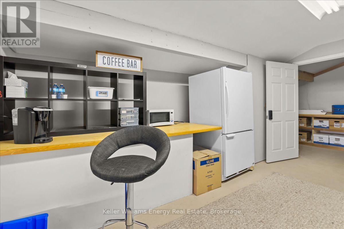 1786 Matchett Line Property Photo 10