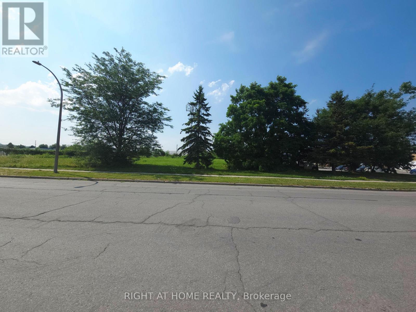 5351 Canotek Road Property Photo 4