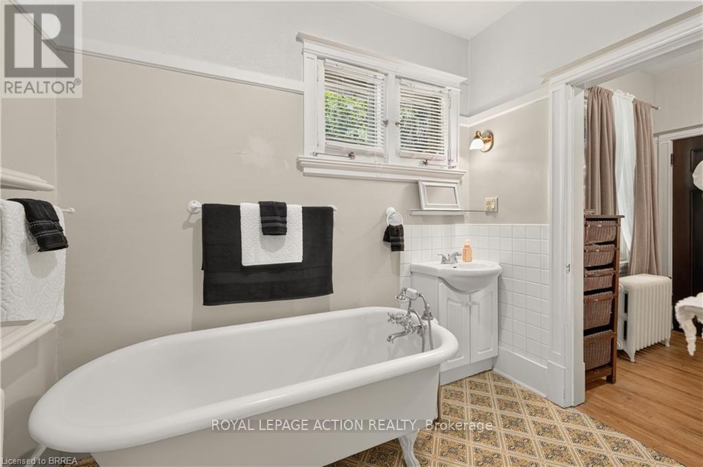 29 Lorne Crescent Property Photo 25