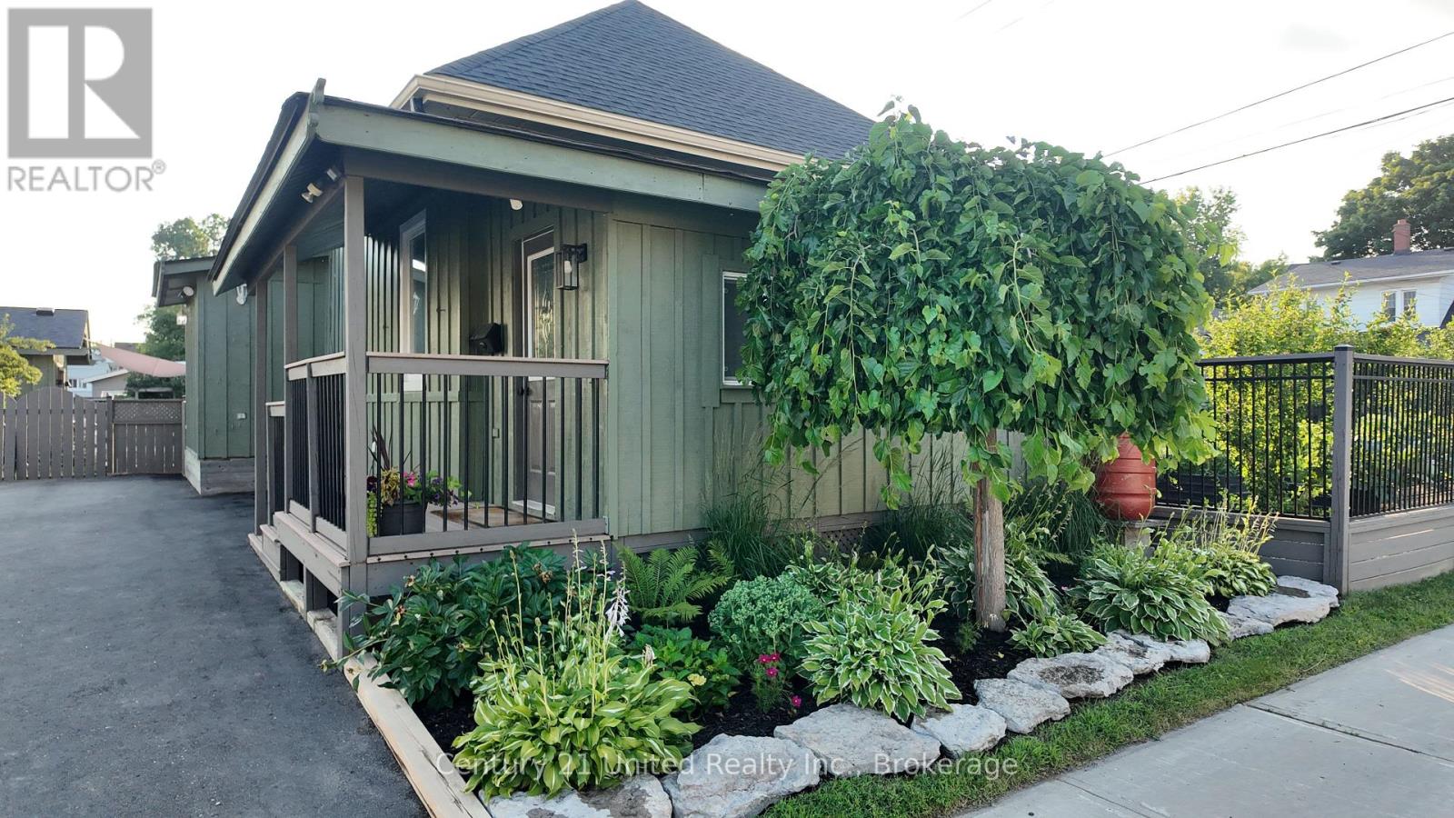 759 HURLEY STREET Property Photo 1