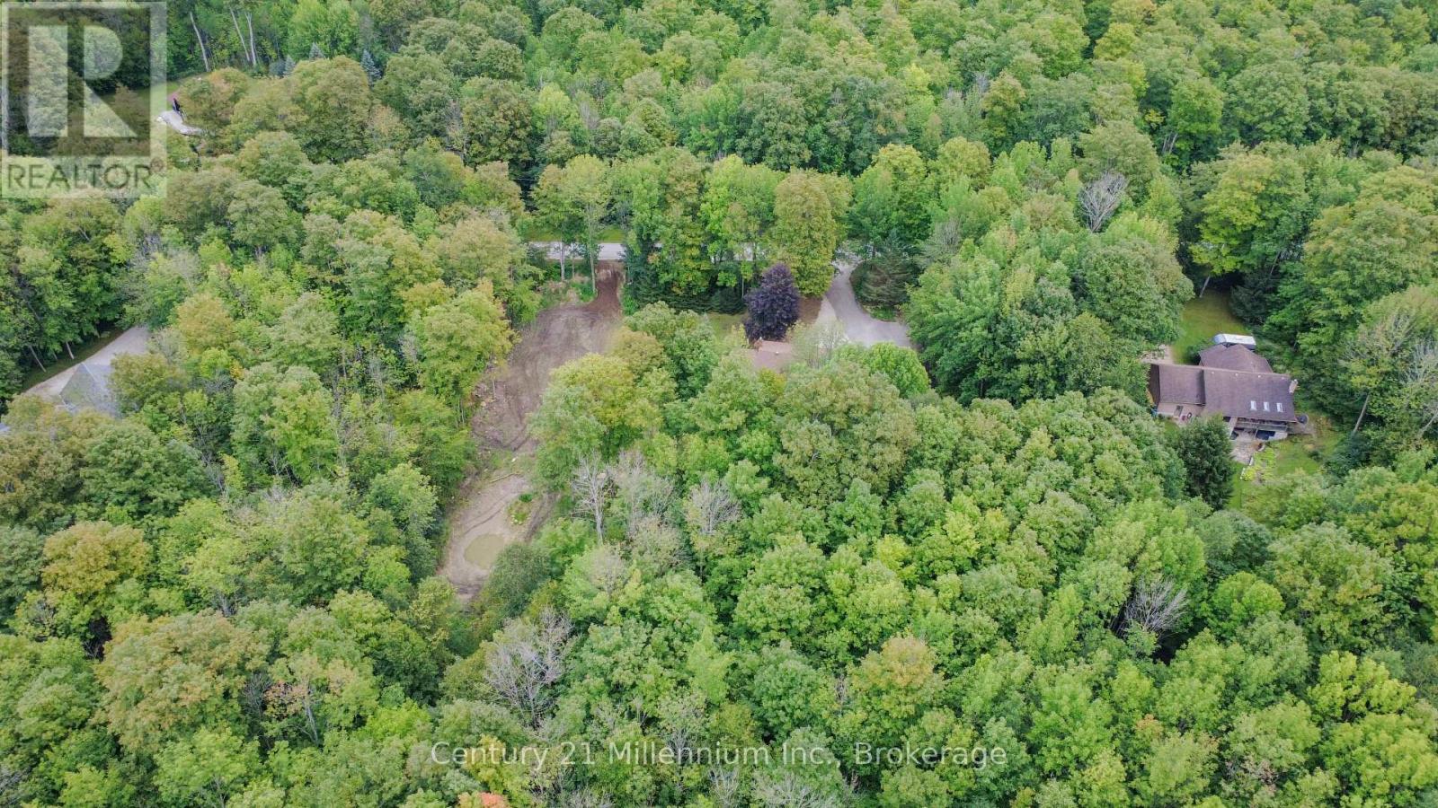 200185 Sideroad 10 Property Photo 34