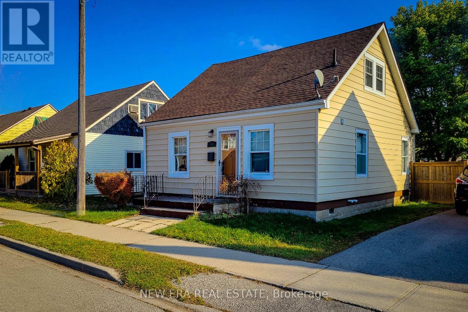 54 Eighth Avenue Property Photo 2