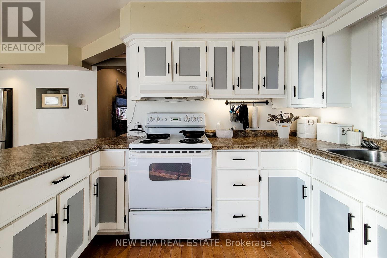 54 Eighth Avenue Property Photo 20