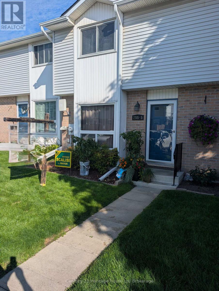 5 - 255 LANSDOWNE AVENUE Property Photo 1
