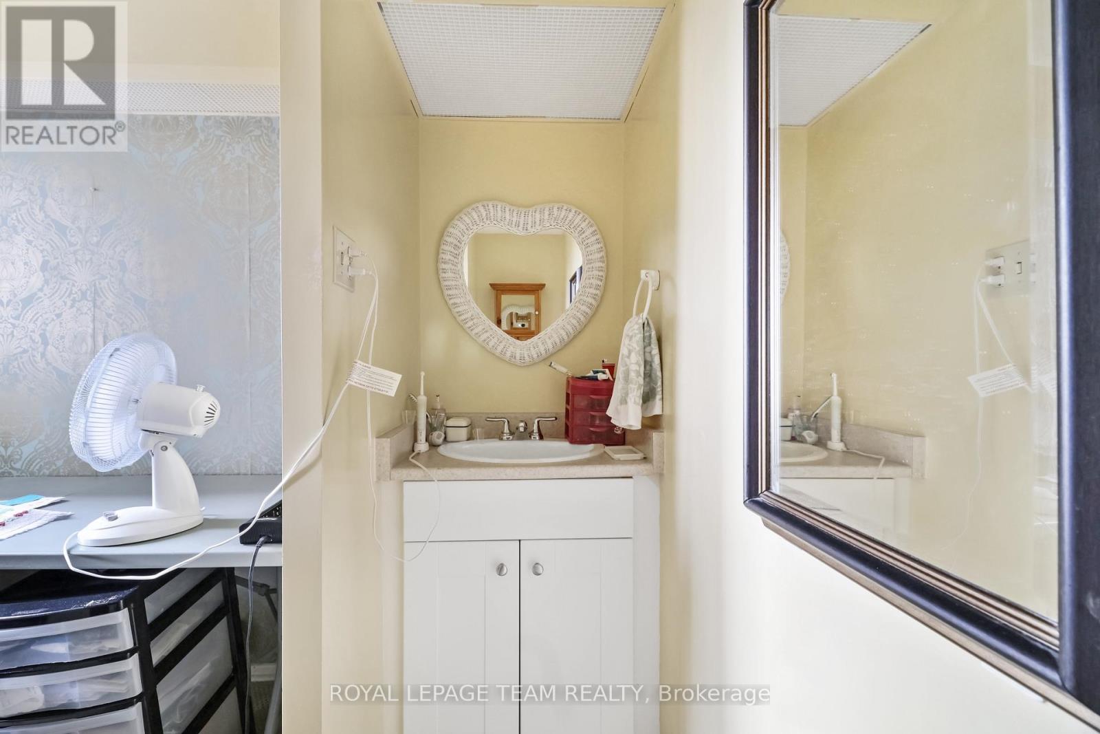 1008 - 1285 Cahill Drive Property Photo 24