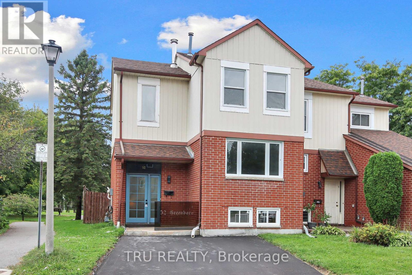 52 GREENBORO CRESCENT Property Photo 1
