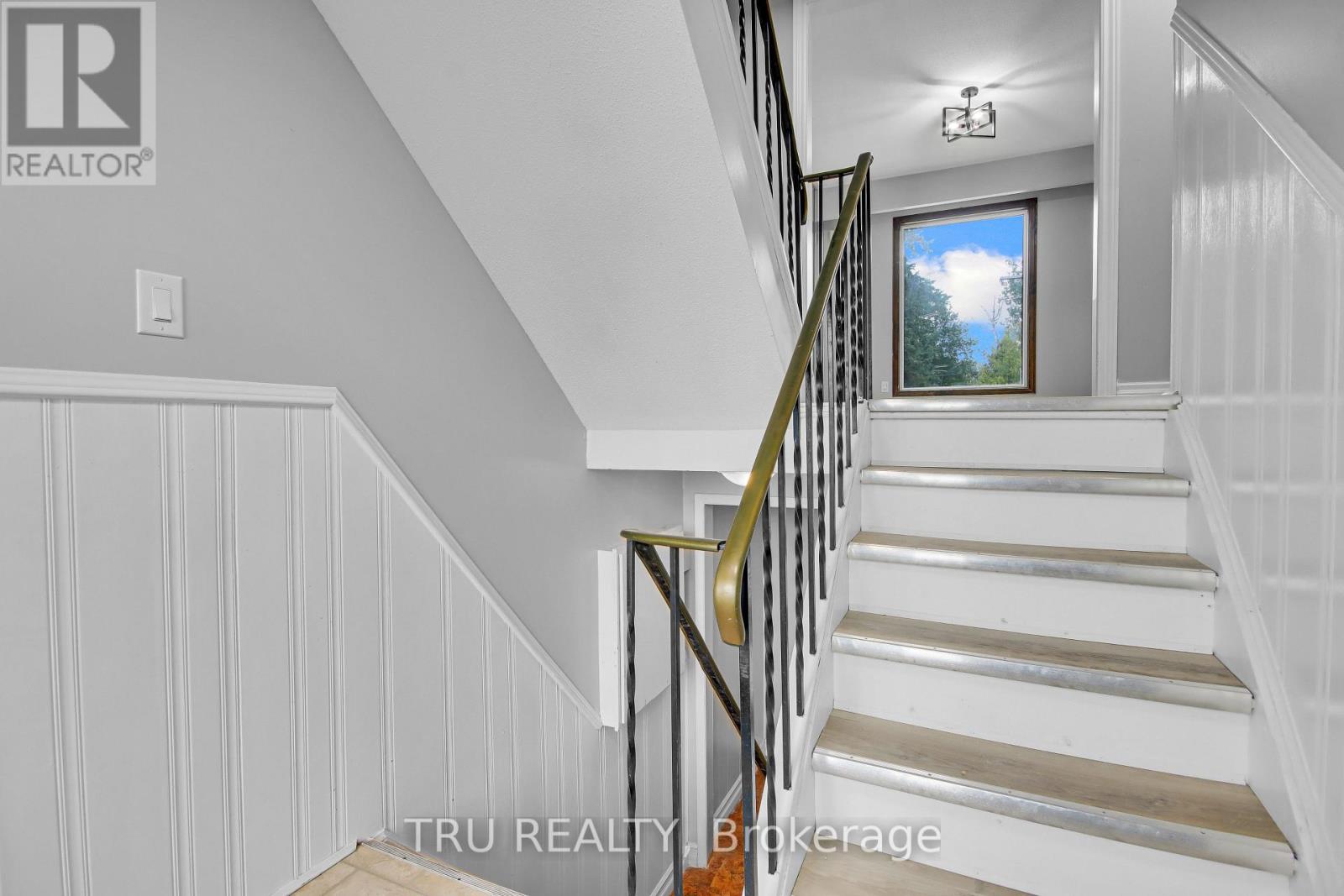 52 Greenboro Crescent Property Photo 3