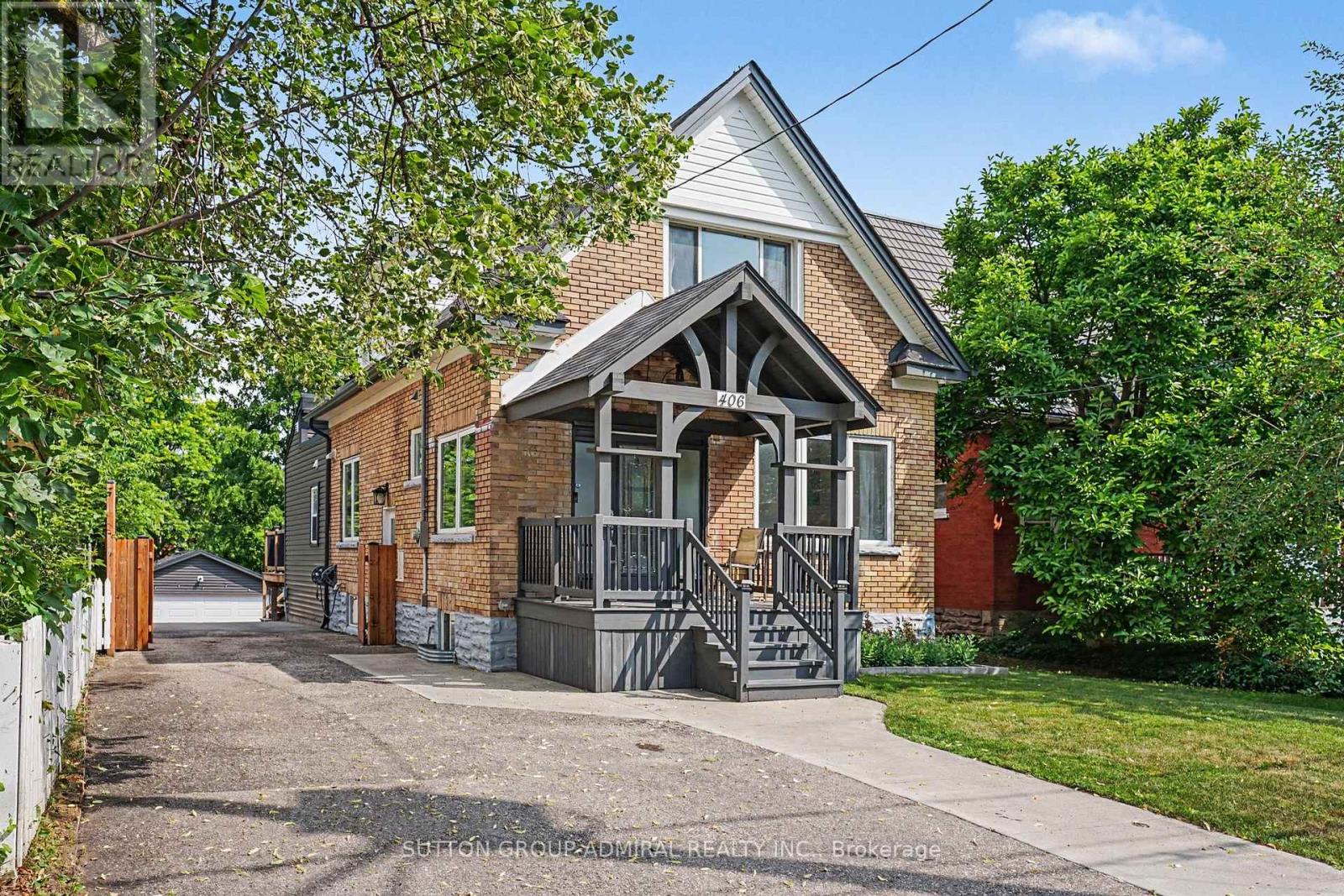 406 Stirling Avenue S Photo de la propriété 1