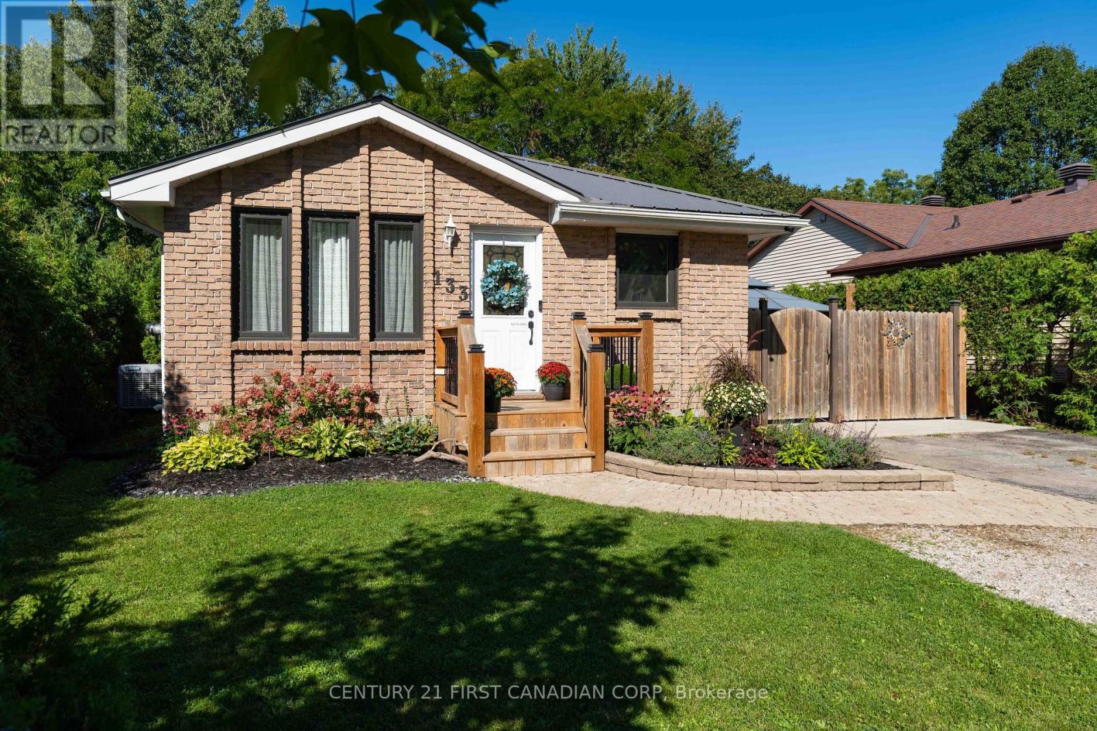 133 ALBERT STREET Property Photo 1