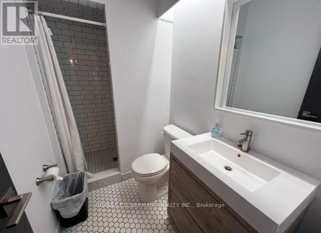 2 - 57 John Street S Property Photo 7