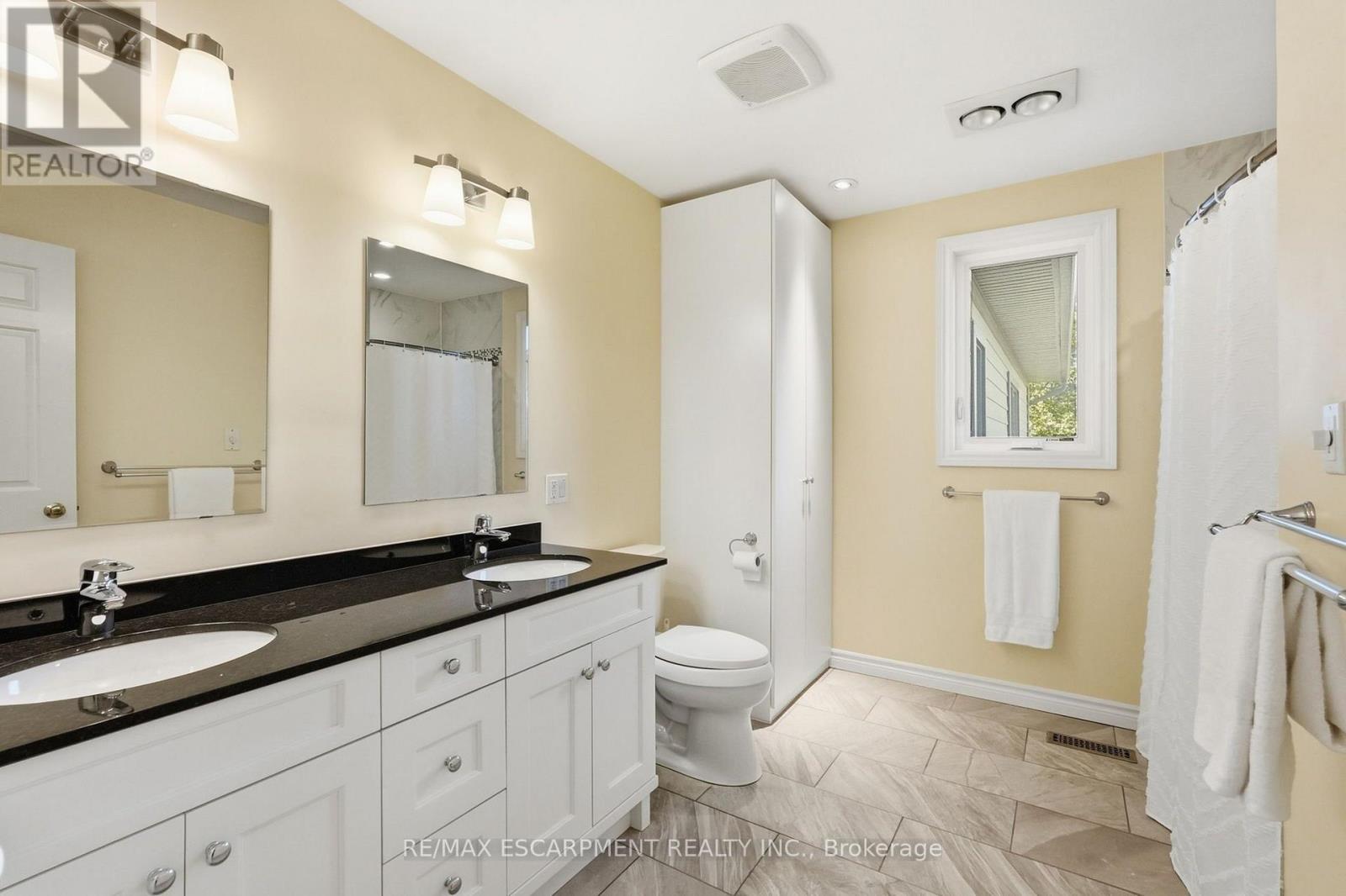 77 Flanders Drive Property Photo 23