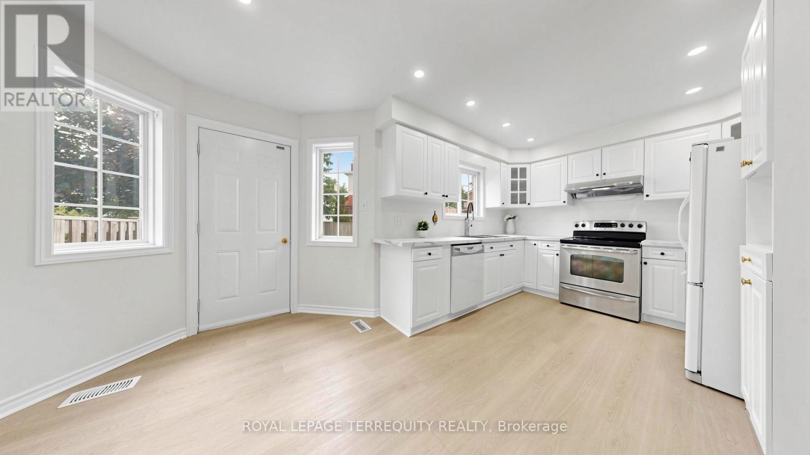 2 - 700 Champlain Boulevard Property Photo 13