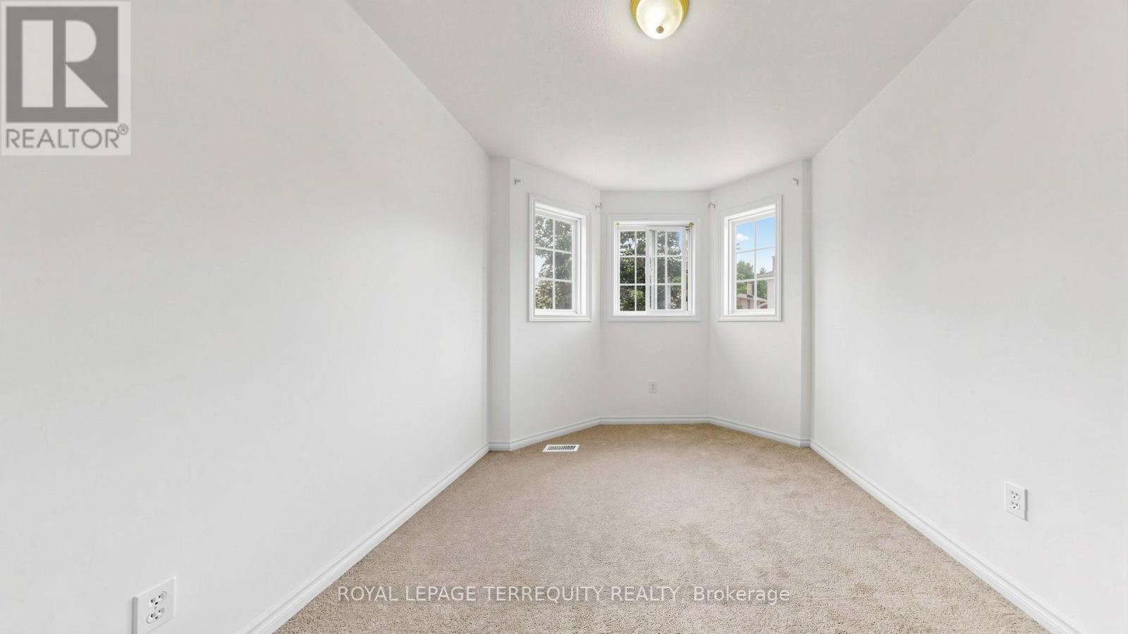 2 - 700 Champlain Boulevard Property Photo 27