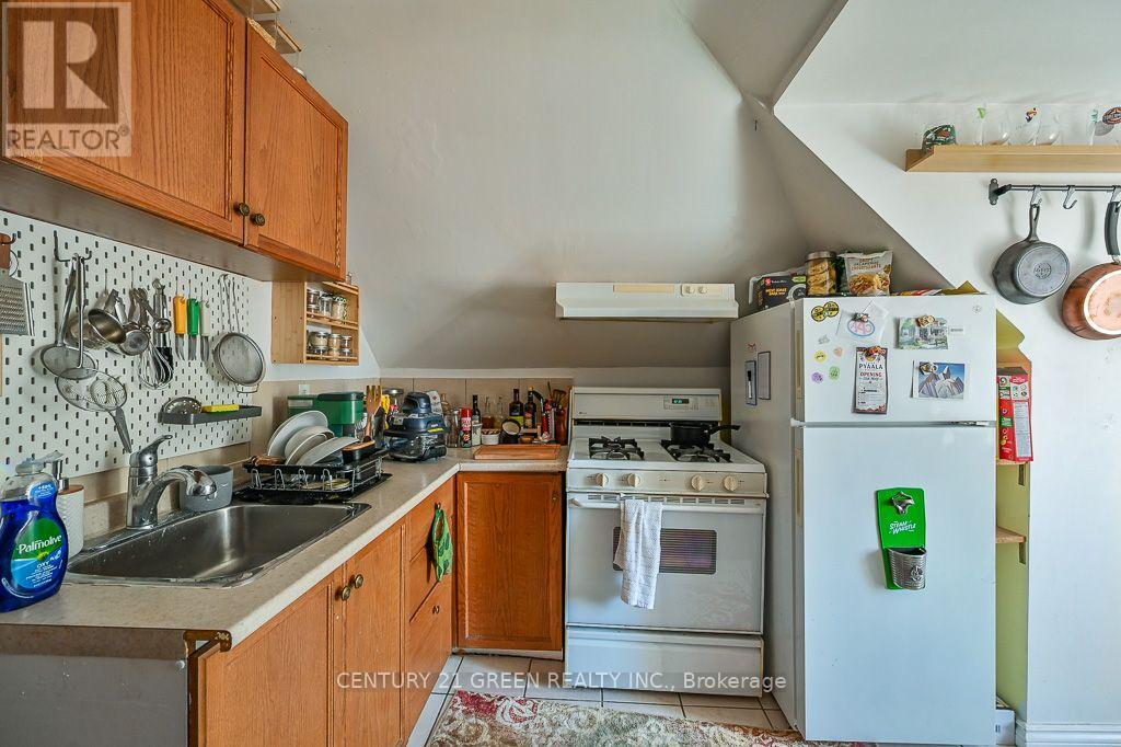 147 Herkimer Street Property Photo 35